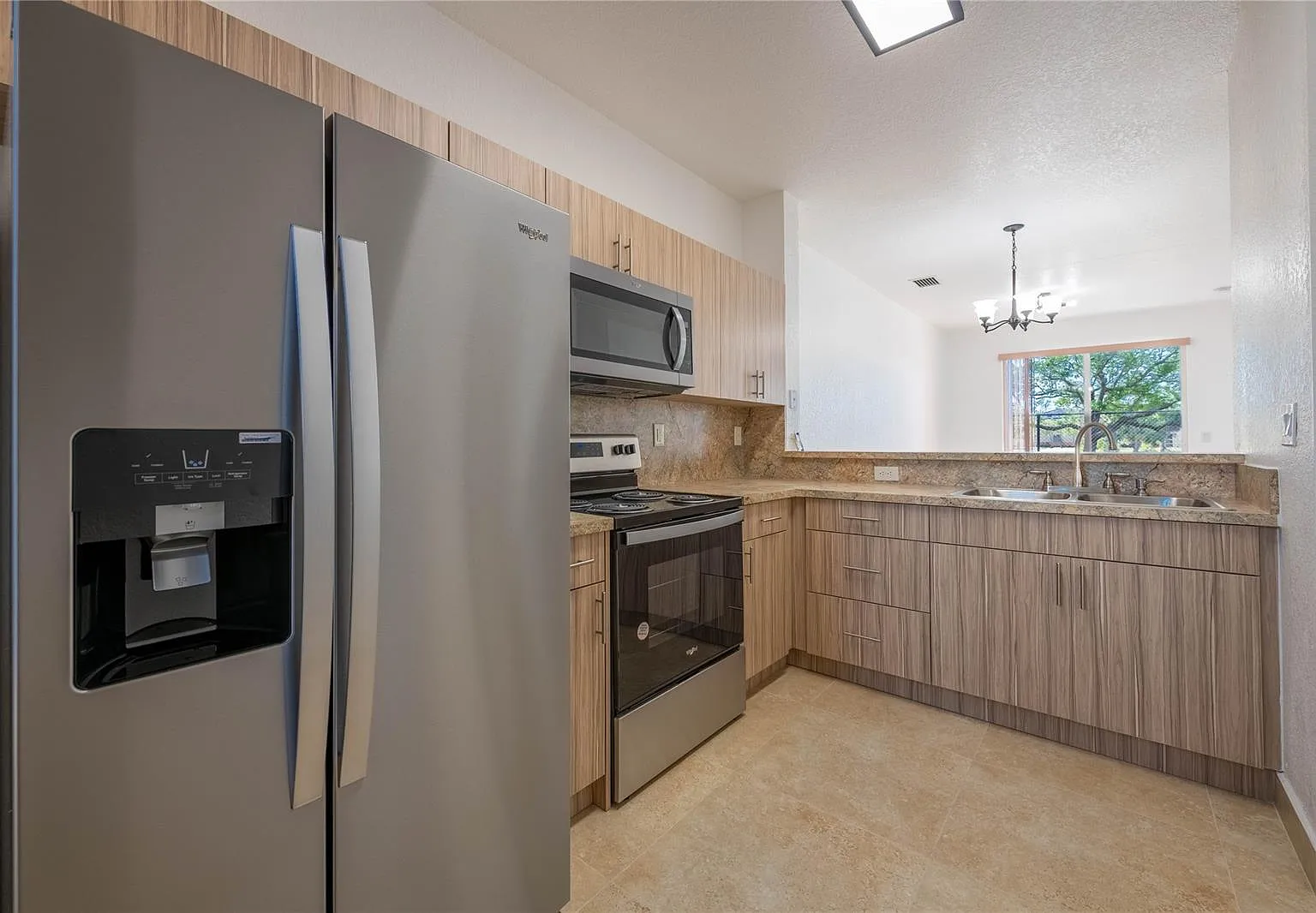 2 bed, 967 sqft, $2,300 — Photo 4