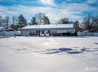 34 Sturgis Rd, Kendall Park, NJ 08824