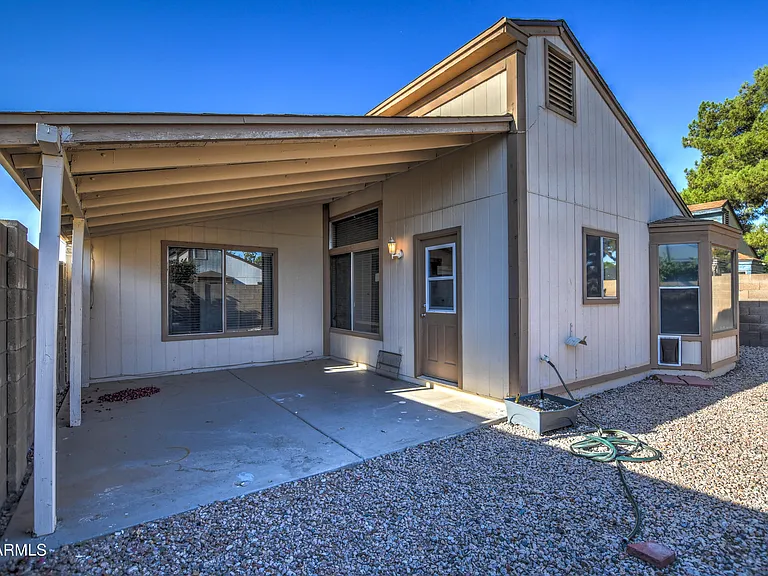 815 E Calle Del Norte — Photo 37