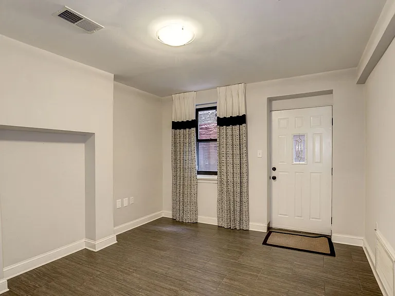 2022 N St NW #B — Photo 27
