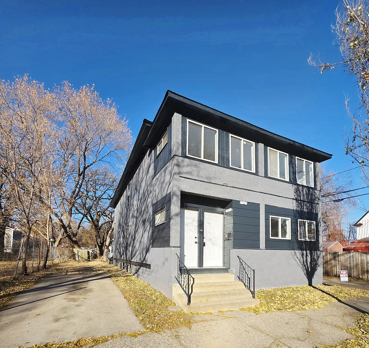 Building Photo - 414 33rd Ave N #2