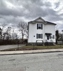 601 Anthony St, Fall River, MA, 02721