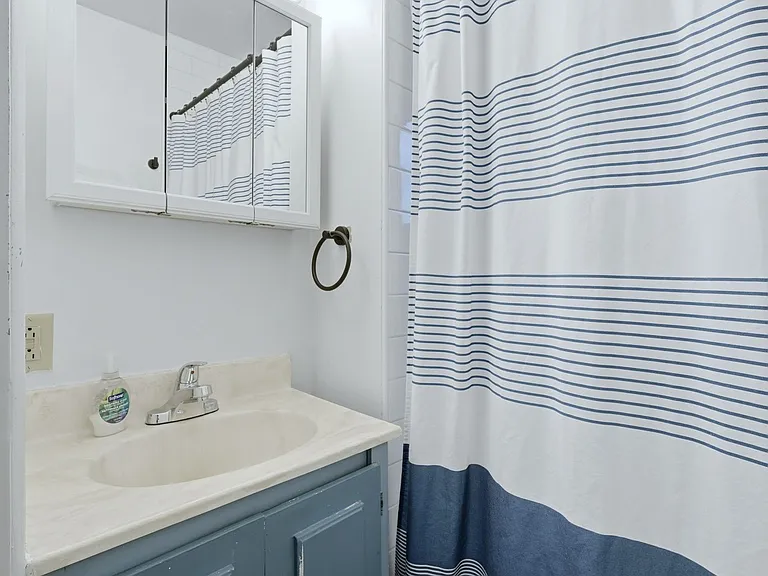 415 Lewis St — Photo 19