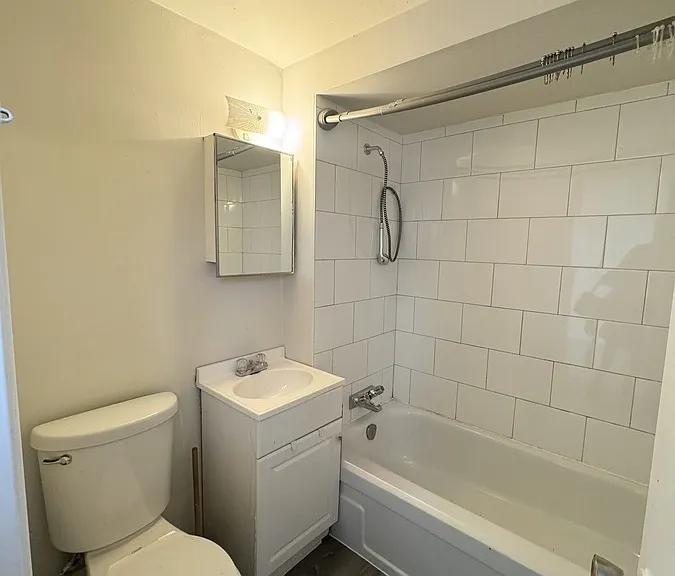 2585 Ontario St #3 — Photo 11