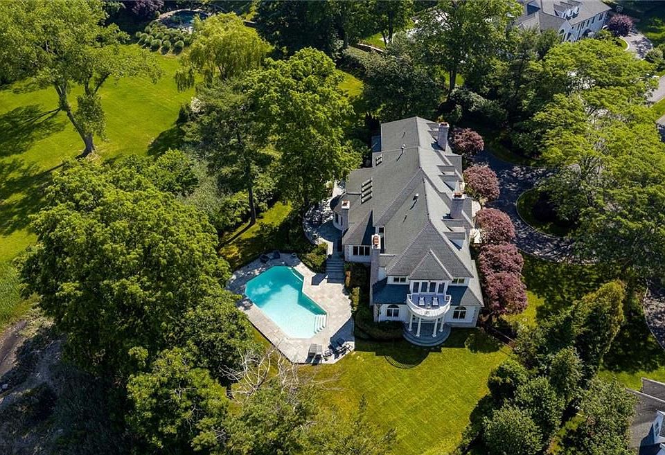 4 Barron Pl, Rye, NY 10580 | Zillow