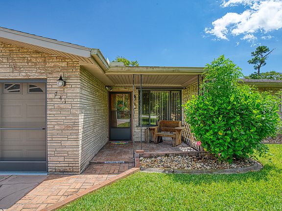 5th image of 741 Garden Ln