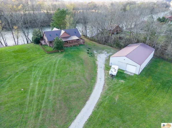 250 Weekender Ln, Burkesville, KY 42717
