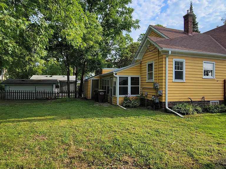 Backyard & Screen Porch