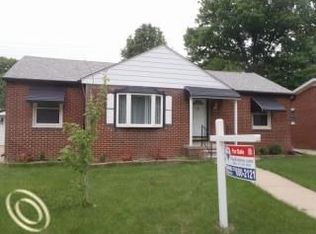 14116 Trenton Rd, Southgate, MI 48195