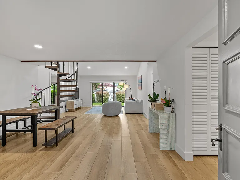 13324 Bedford Mews Ct — Photo 4