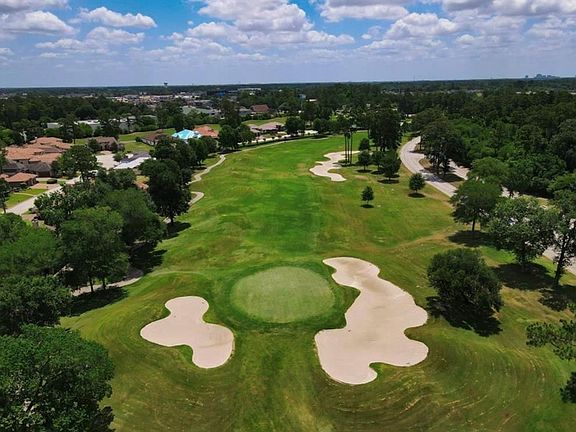 3rd image of 15914 Bridges Fairway Ln