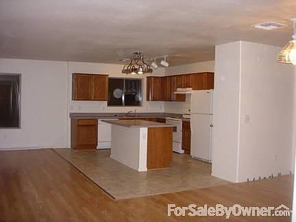 2nd image of 7103 S Summerset Ln