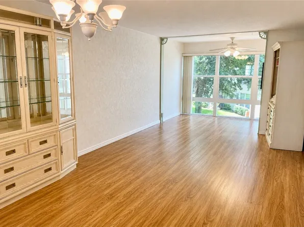 1100 Ponce De Leon Cir APT N212, Vero Beach, FL 32960