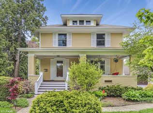 715 N Wheaton Ave, Wheaton, IL 60187
