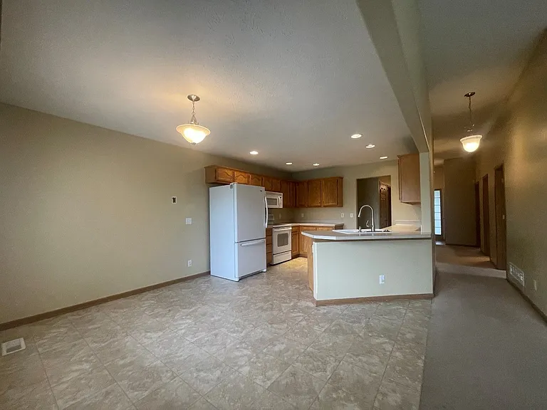 2309 Aberdeen Dr — Photo 8