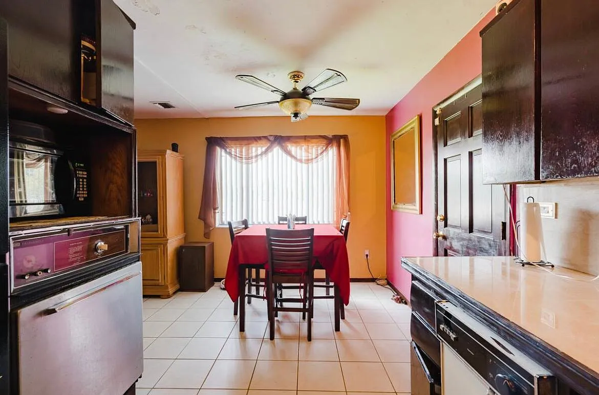 NW 202nd St, Miami Gardens — Photo 4