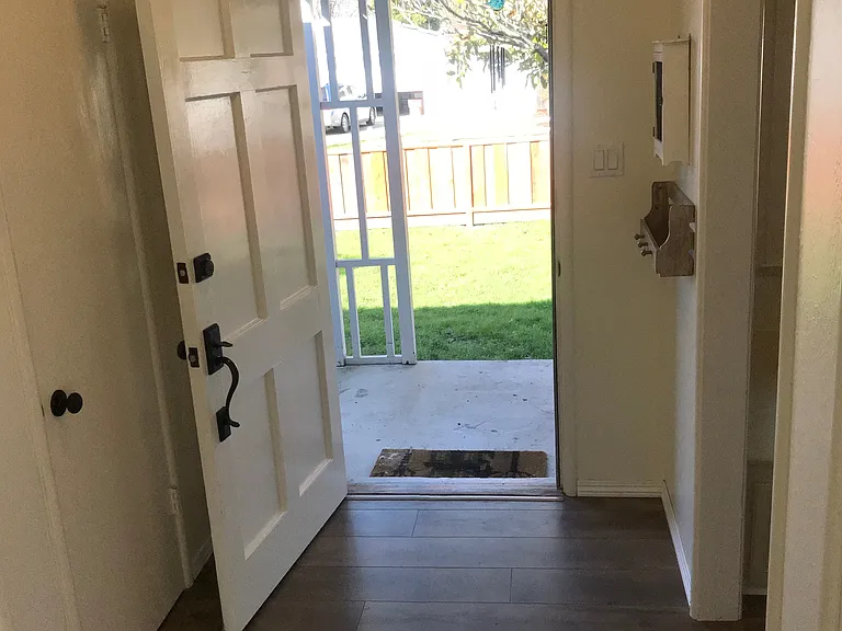 123 Kingsdale Dr — Photo 12