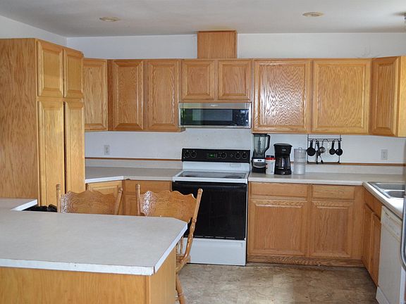 3rd image of 2201 Kitzmiller Rd