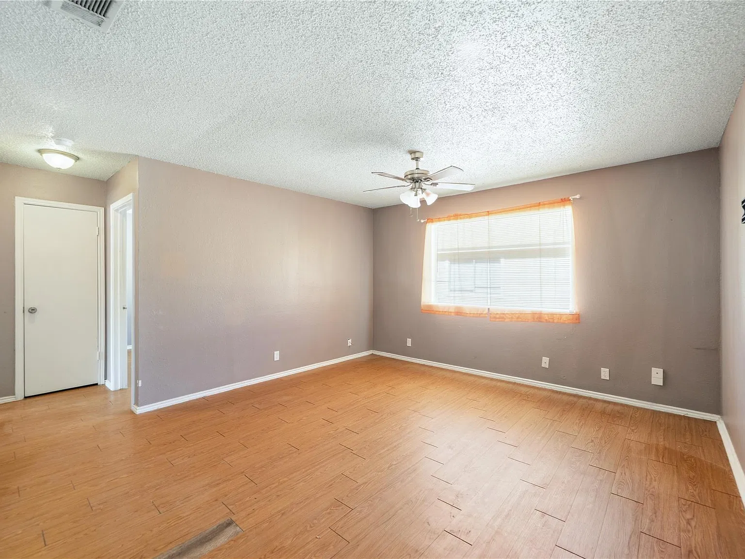 5807 Spring Meadow Rd — Photo 4