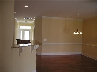 3rd image of 7195 Bonaventure Street SW