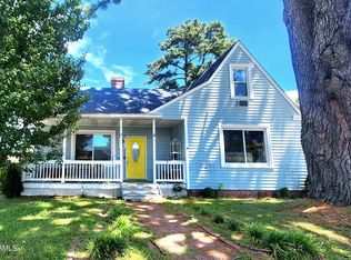 910 Maple St, Elizabeth City, NC 27909