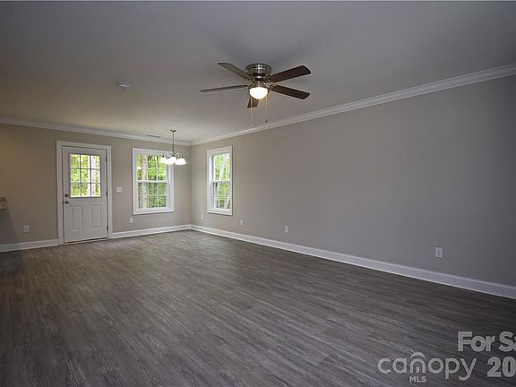 4th image of 5123 Hanging Rock Ct