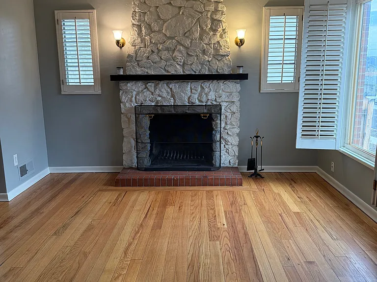 779 Stewart St — Photo 3