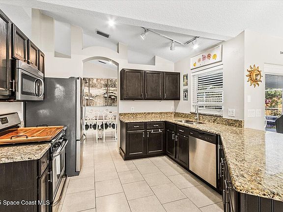 5th image of 3487 Saddle Brook Dr