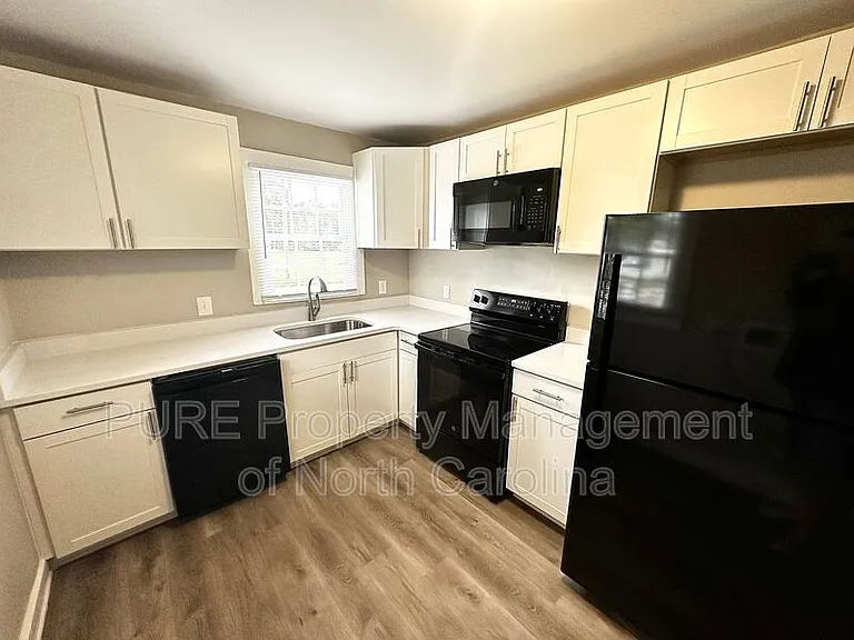 903 Holt St — Photo 1