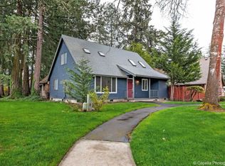 584 NE Jackson Village Loop, Hillsboro, OR