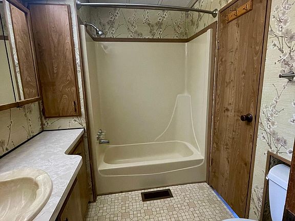 5th image of 1120 N Justice Dr #2