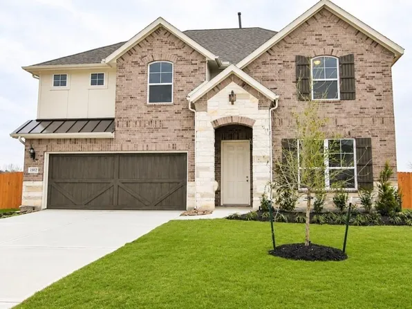 11802 Autumn Leaf Dr, Mont Belvieu, TX 77535