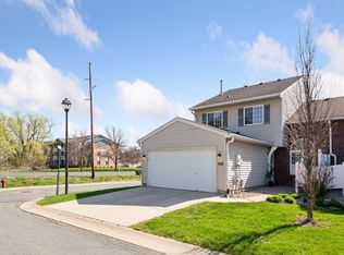 1001 Primrose Ln, Waconia, MN 55387