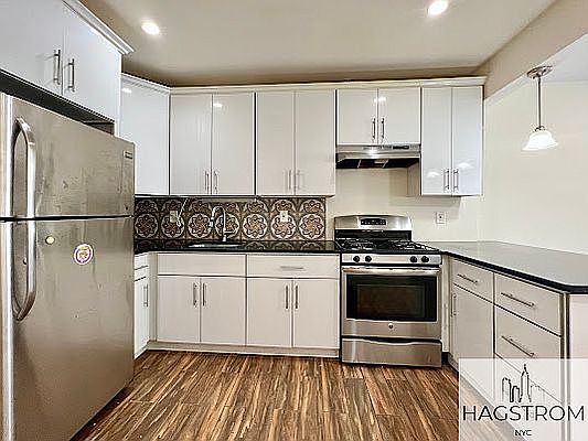 2nd image of 746 Willoughby Ave #1A