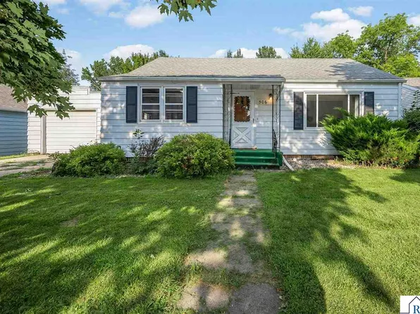 506 9th St N, Mountain Lake, MN 56159