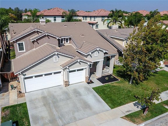 4th image of 33613 Azalea Ln