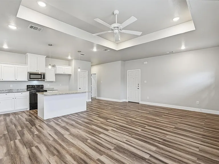 4215 Oneal St — Photo 4