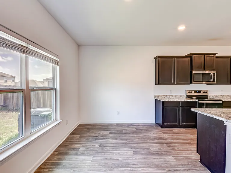 117 Fairfax Ln — Photo 10