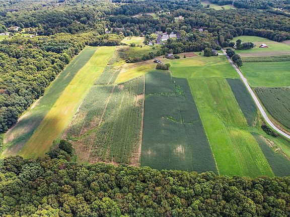 3rd image of 160 Steele School Rd