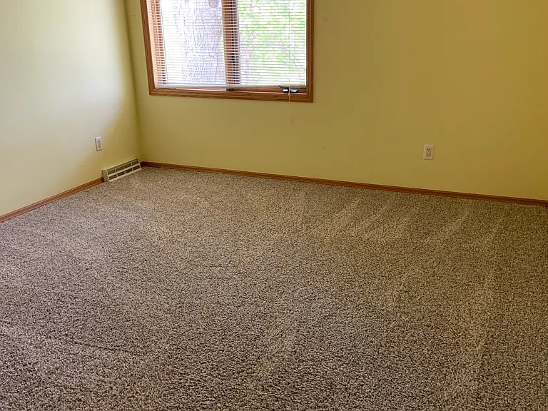 1228 N High Point Rd — Photo 19