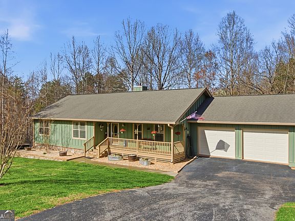 3rd image of 498 Deer Track Rd