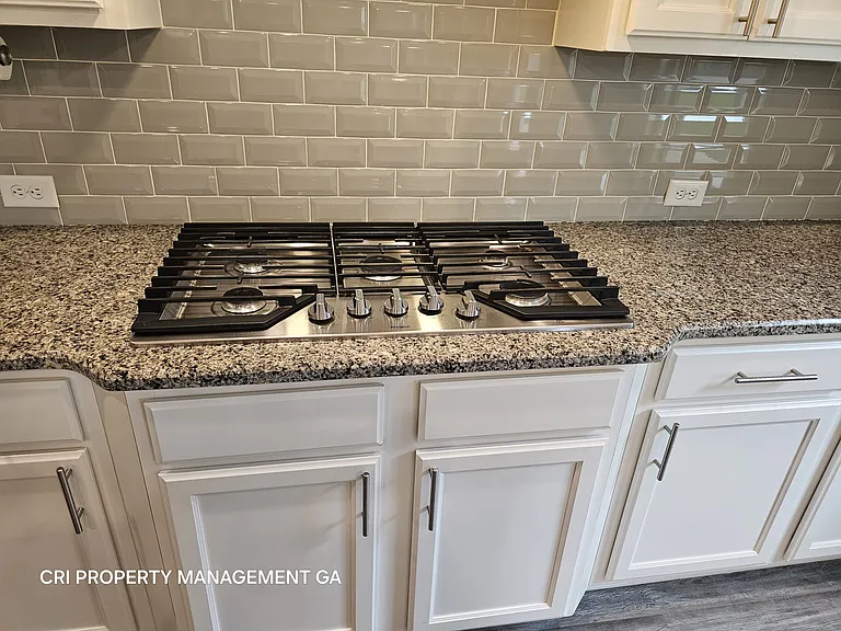 352 Newshaw Dr — Photo 13
