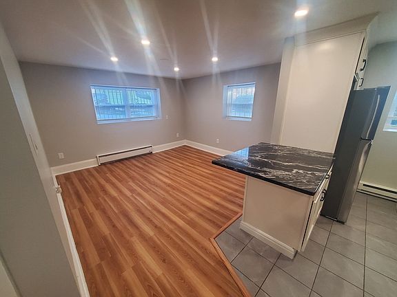 5th image of 24 Colgate Rd APT 1