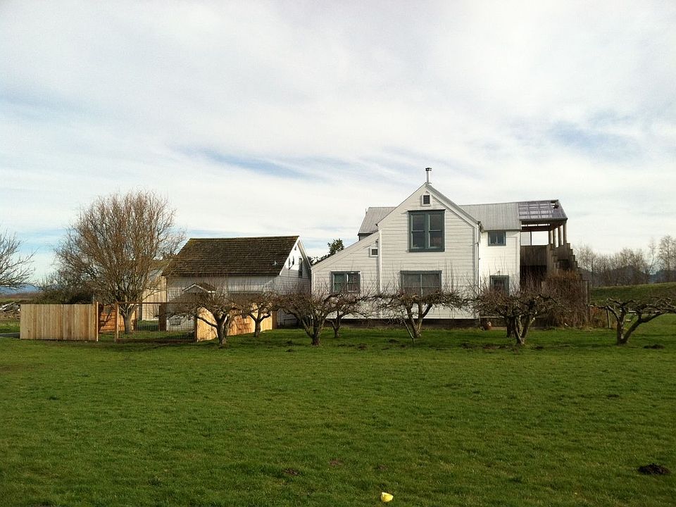 Street side view