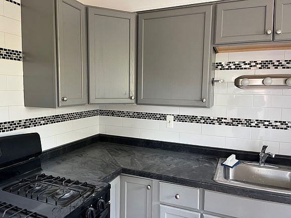 2nd image of 21401 Kingsville St APT 202