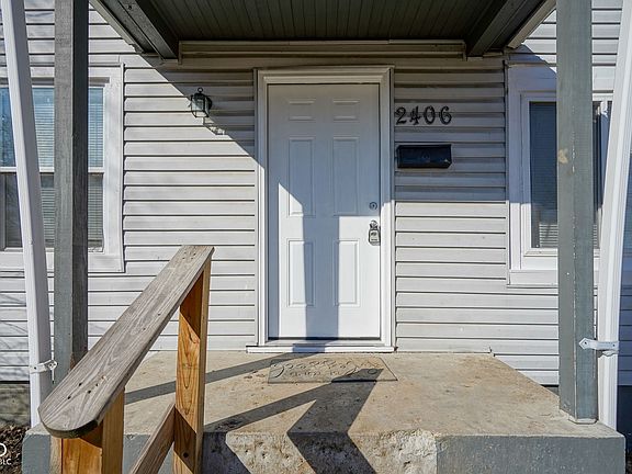 3rd image of 2406 Stuart St