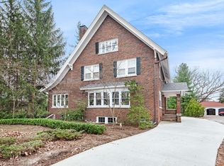 625 Plymouth Ave SE, Grand Rapids, MI 49506