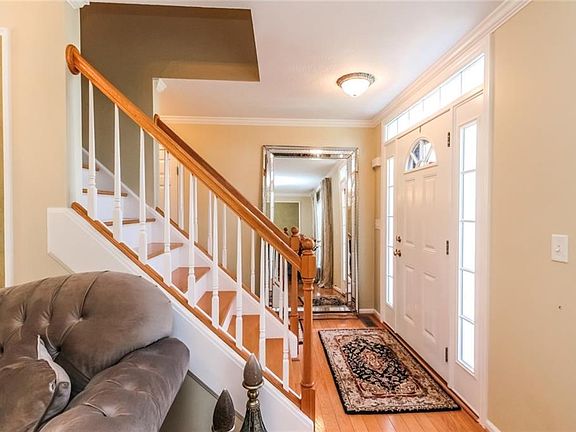 3rd image of 1313 Cherry Laurel Cir