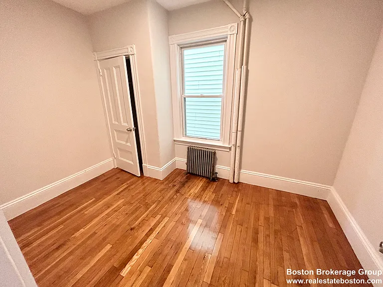 22 Humphreys St #1 — Photo 5