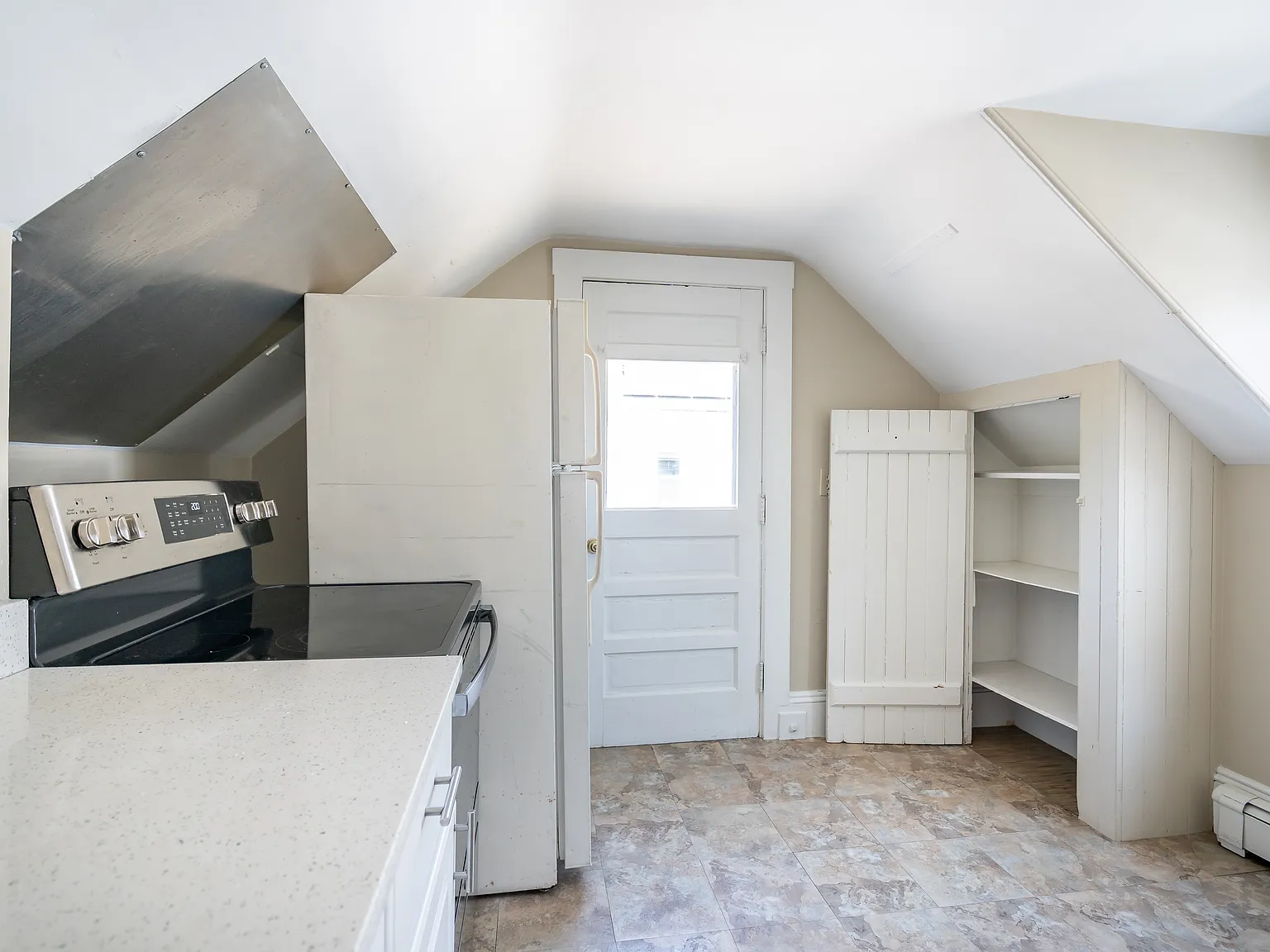 1 bed, 500 sqft, $1,900 — Photo 3